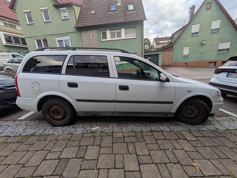 Weiß Gebraucht 2001 Opel Astra Kombi | 1.250 € (Fairer Preis) - Bild 1/4