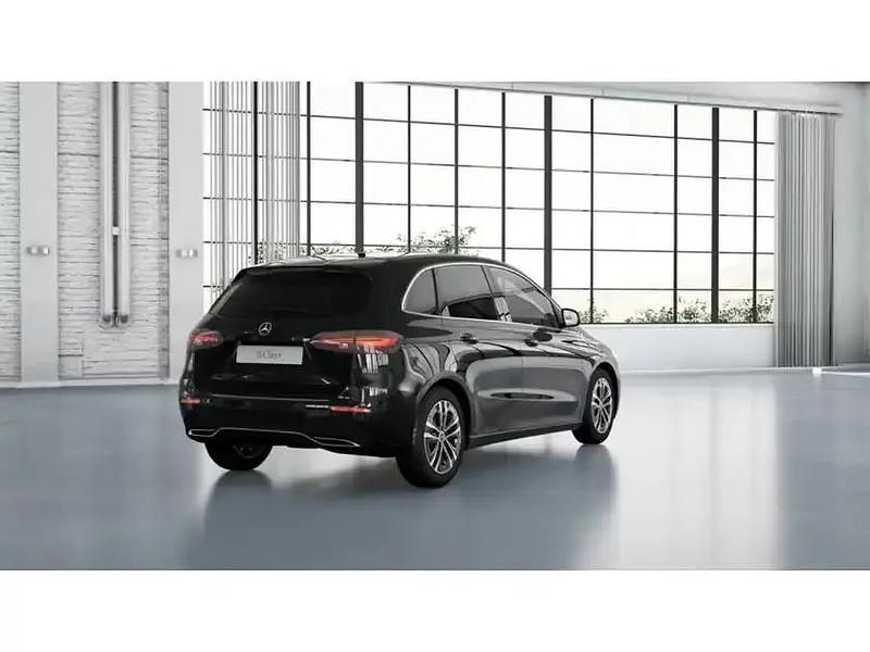 Gebraucht Mercedes B200 Progressive 150 PS (110 kW) 2025 Schwarz unilack nachtschwarz Van / Kleinbus