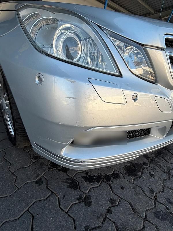 Gebraucht Mercedes E350 292 PS (214 kW) 2009 Silber Coupé