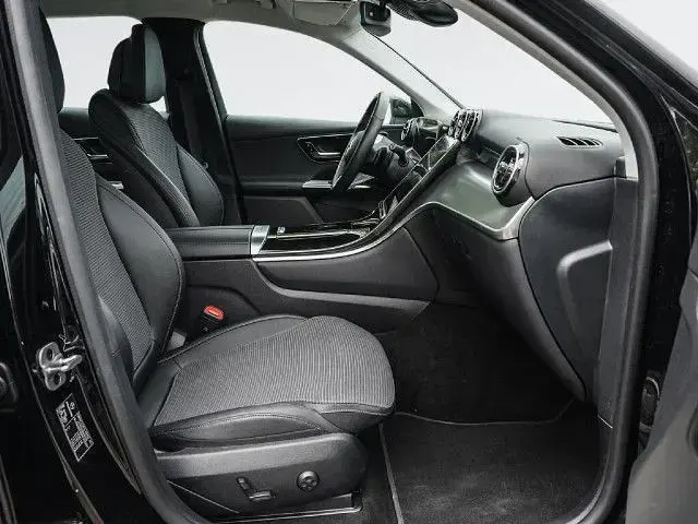 Gebraucht Mercedes GLC220 197 PS (144 kW) 2023
