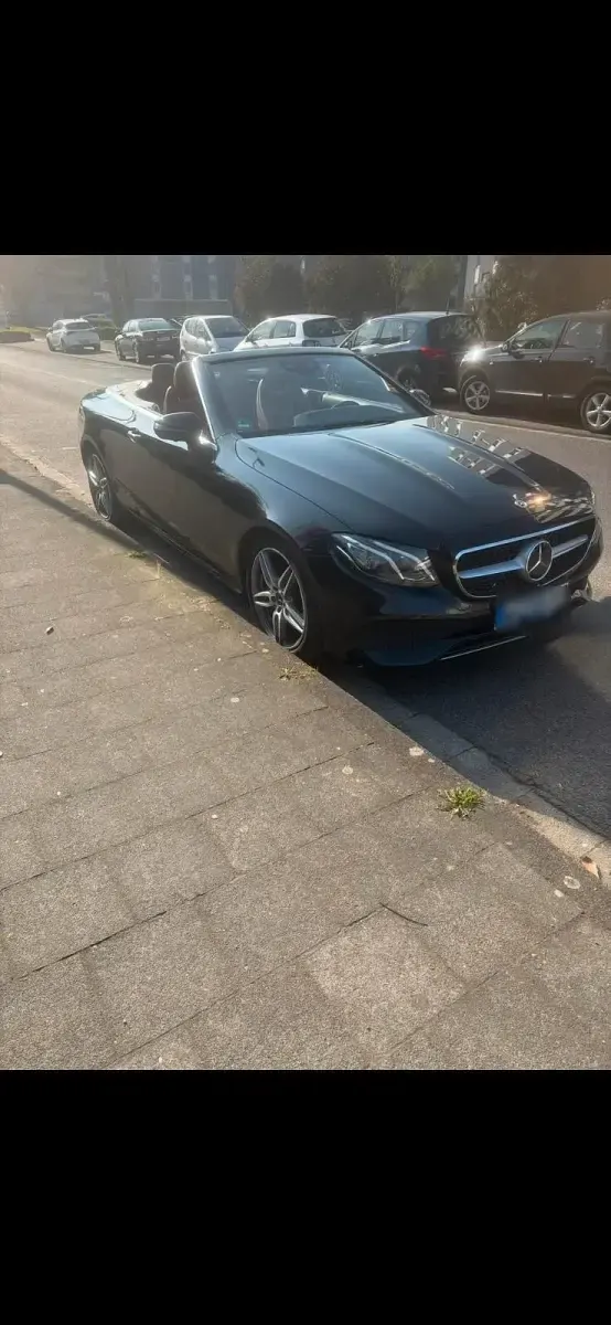 Gebraucht Mercedes E220 194 PS (142 kW) 2018 Schwarz Cabrio