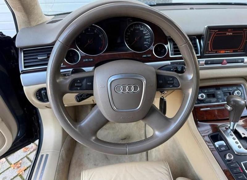 Gebraucht 2004 Audi A8 Limousine | 10.000 € (Etwas zu teuer) - Bild 1/4