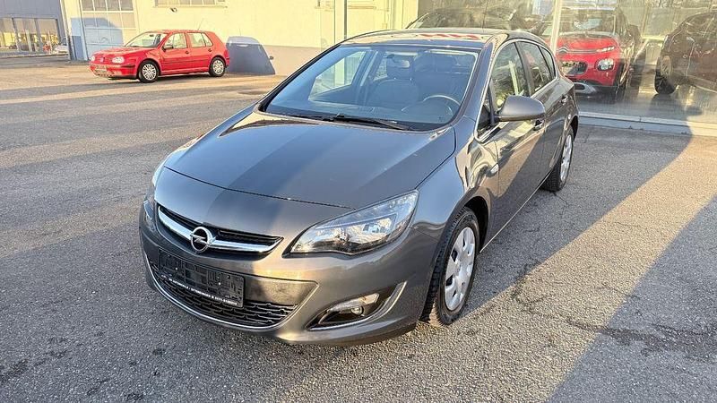 Gebraucht Opel Astra Exklusiv 140 PS (102 kW) 2015 Grau Limousine
