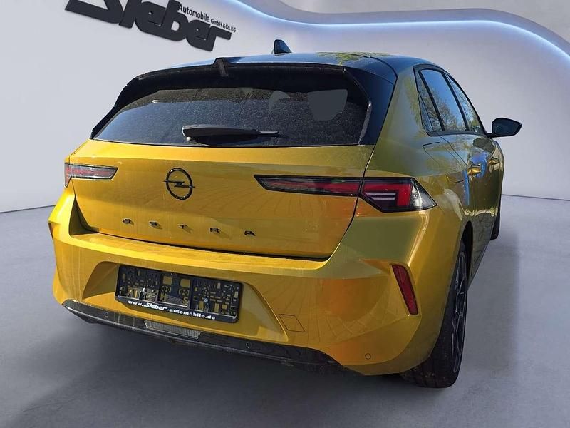 Usata Opel Astra Ultimate 131 CV (96 kW) 2023 Giallo Utilitaria