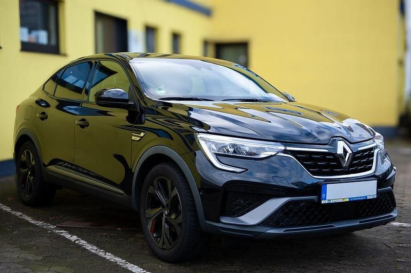 Schwarz Gebraucht 2022 Renault Arkana R.S. SUV | 19.590 € (Guter Preis) - Bild 1/4