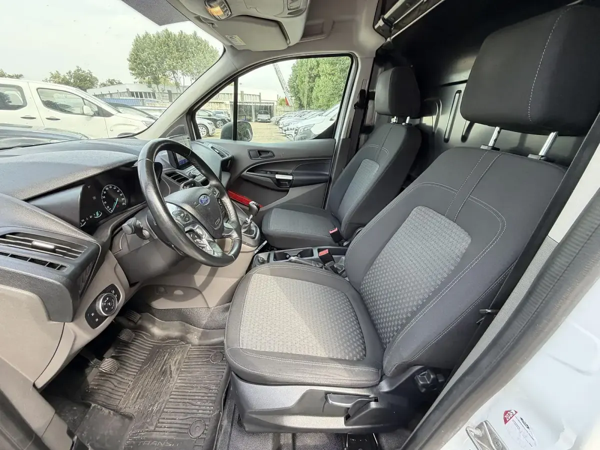 Gebraucht Ford Transit Connect 101 PS (74 kW) 2023 Weiß Van / Kleinbus