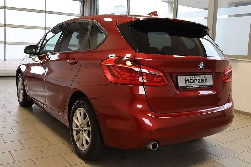 Gebraucht BMW 218 136 PS (100 kW) 2015 Flamencorot brillant Van / Kleinbus