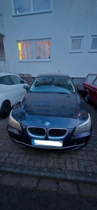 Gebraucht BMW 520 163 PS (119 kW) 2007 Blau Limousine