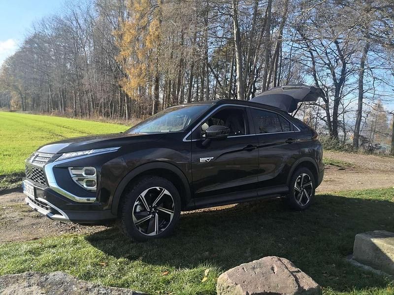 Schwarz Gebraucht 2022 Mitsubishi Eclipse Cross Select SUV | 23.300 € (Fairer Preis) - Bild 1/4