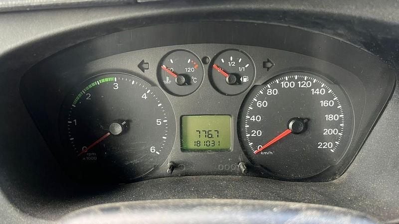 Usado Ford Transit 86 CV (63 kW) 2007 Rojo Monovolumen