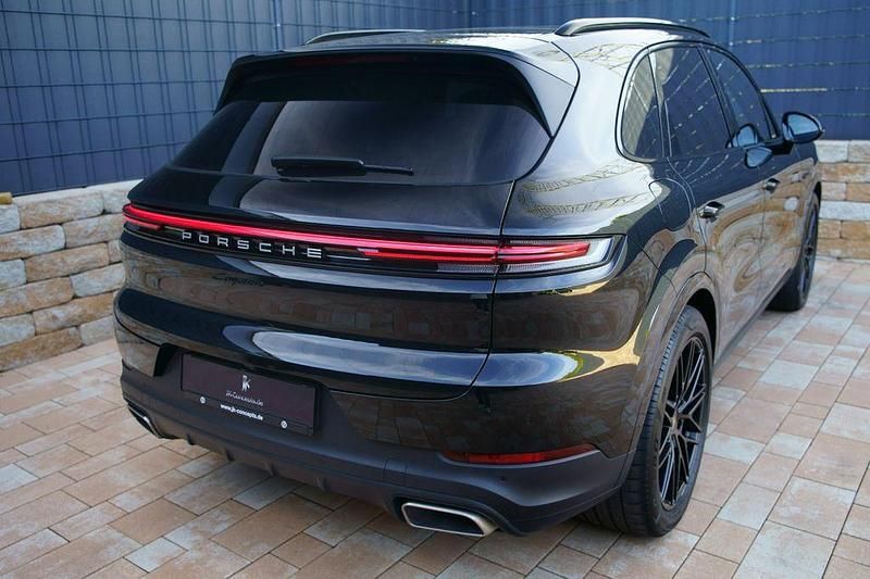 Schwarz Gebraucht 2024 Porsche Cayenne SUV | 94.890 € - Bild 1/4
