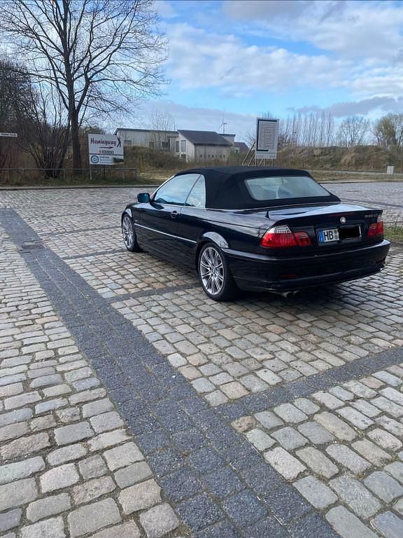 Gebraucht BMW 330 Performance 231 PS (169 kW) 2001 Schwarz Cabrio