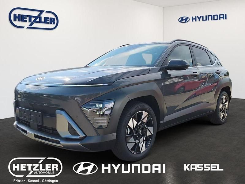 Grau Neu 2025 Hyundai Kona Prime SUV | 36.990 € (Teuer) - Bild 1/4