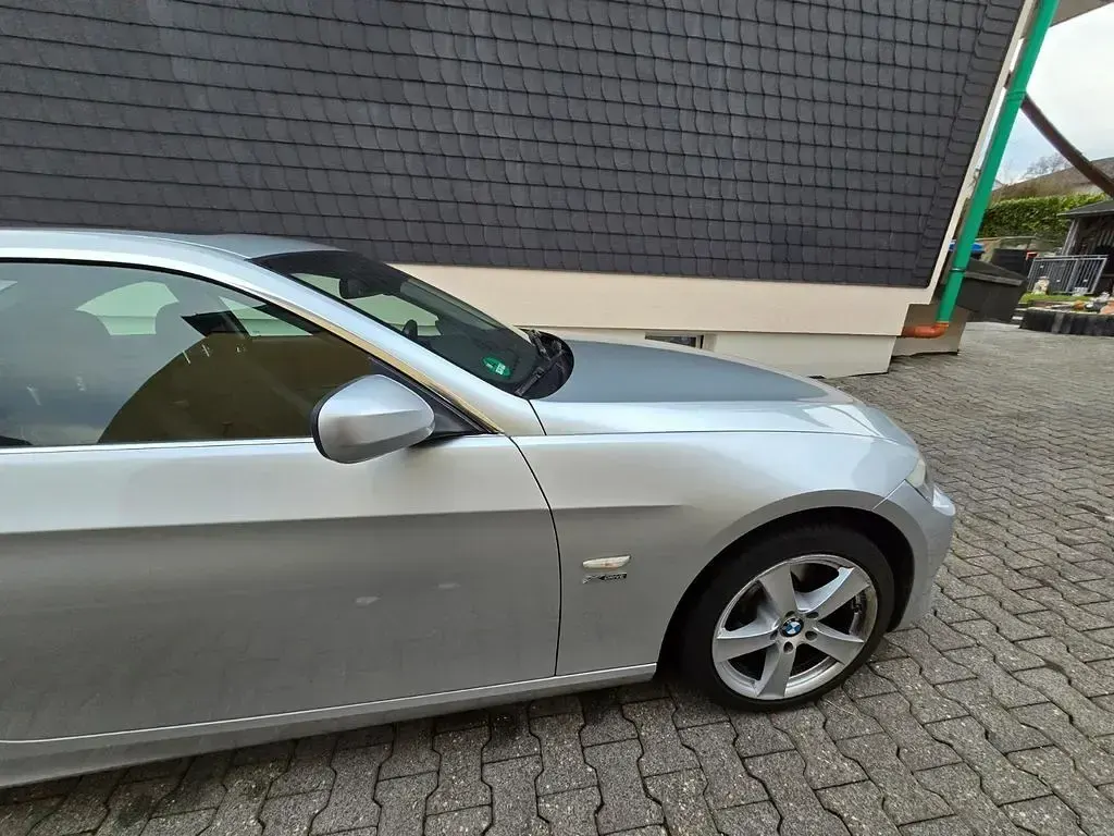 Gebraucht BMW 330 200 PS (147 kW) 2013 Silber Coupé