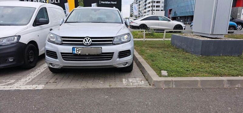 Silber Gebraucht 2011 VW Touareg SUV | 10.000 € (Guter Preis) - Bild 1/4