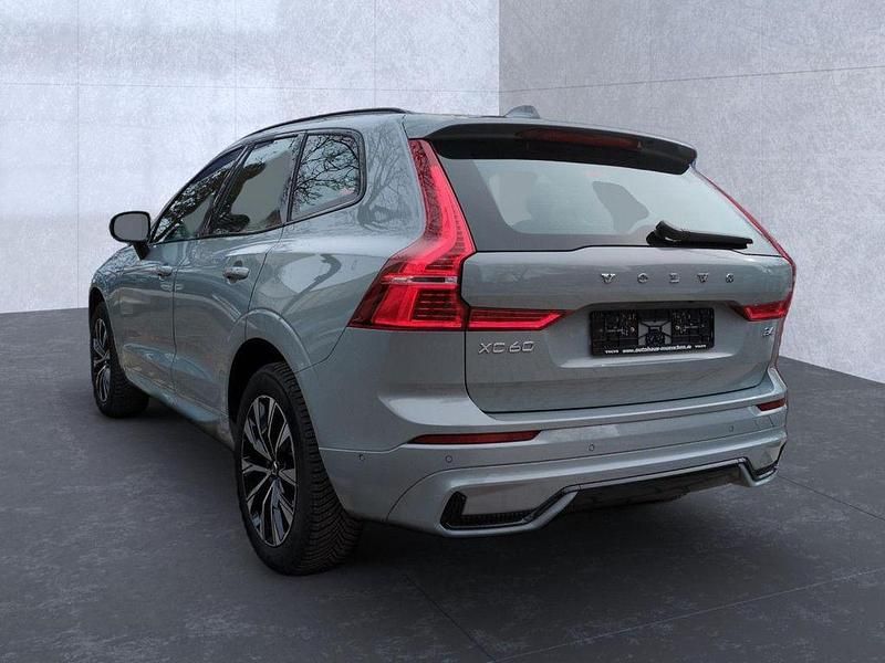 Gebraucht Volvo XC60 Plus 197 PS (144 kW) 2024 Vapour grey / (metallic) SUV