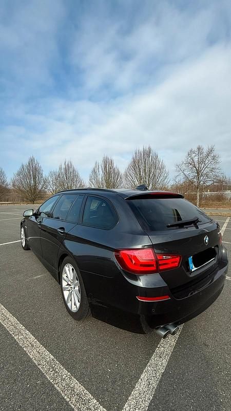 Gebraucht BMW 530 Shadowline 245 PS (180 kW) 2010 Grau Kombi