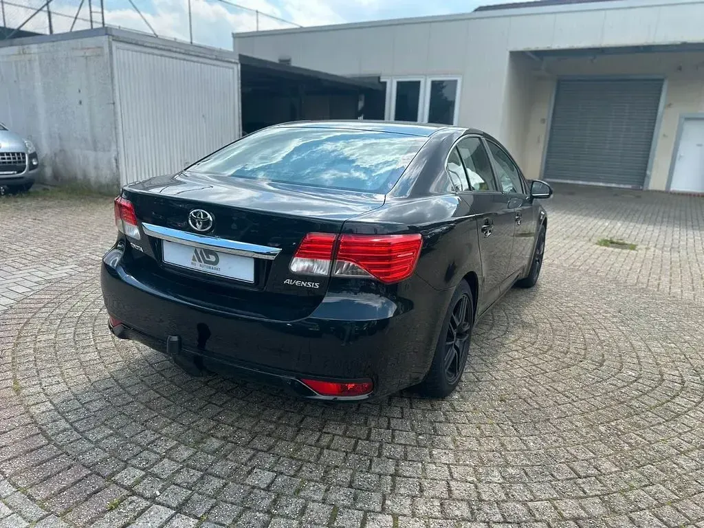 Gebraucht Toyota Avensis 150 PS (110 kW) 2012 Schwarz Limousine