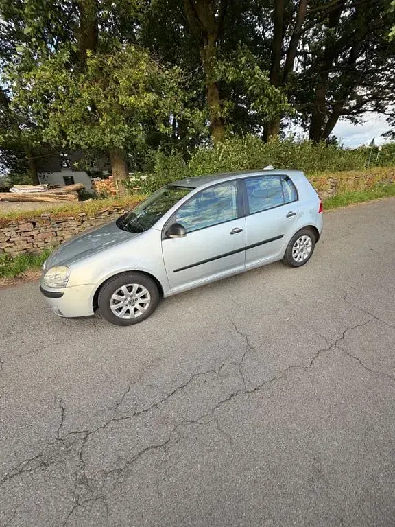 Gebraucht VW Golf V Trendline 80 PS (58 kW) 2007 Silber Limousine