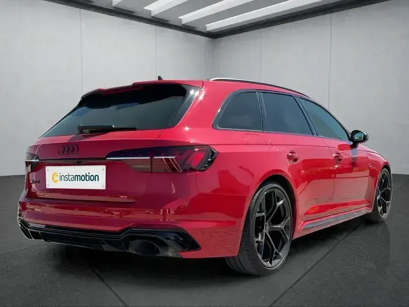 Używany Audi RS4 450 KM (330 kW) 2024 Czerwony Kombi