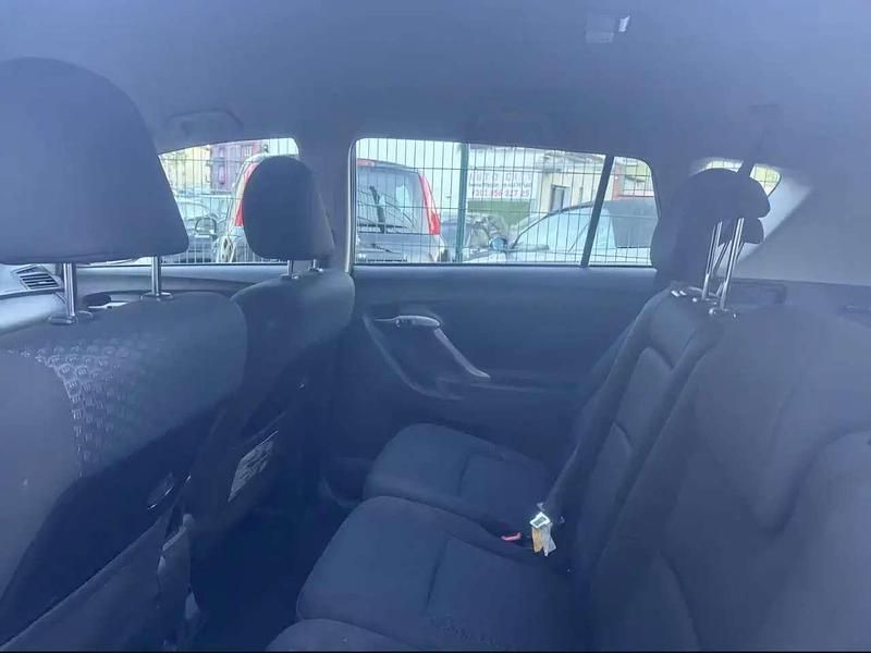 Gebraucht Toyota Verso Edition 126 PS (92 kW) 2011 Van / Kleinbus