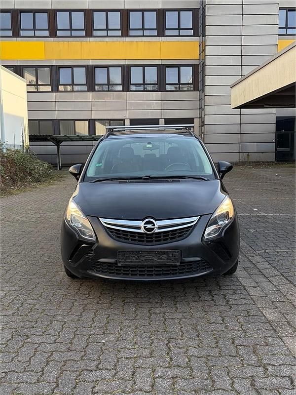 Schwarz Gebraucht 2012 Opel Zafira Tourer Van / Kleinbus | 2.799 € (Superpreis) - Bild 1/4