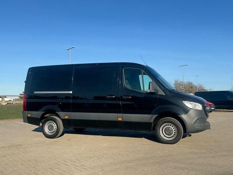 Gebraucht Mercedes Sprinter 163 PS (119 kW) 2021 Schwarz Van
