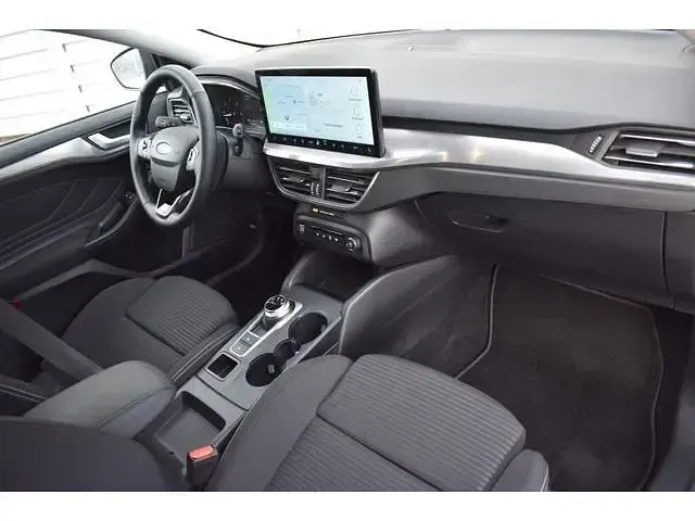 Usado Ford Focus Titanium 116 CV (85 kW) 2025 Magnetic (metallic) Familiar
