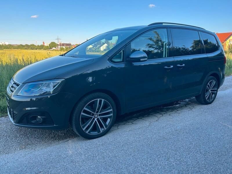 Grau Gebraucht 2018 Seat Alhambra FR-Line Van / Kleinbus | 22.500 € (Fairer Preis) - Bild 1/4