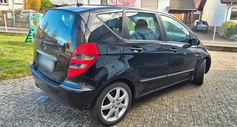 Gebraucht Mercedes A150 Avantgarde 95 PS (69 kW) 2007 Schwarz Kleinwagen