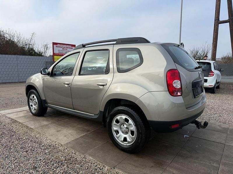 Gebraucht Dacia Duster Lauréate 110 PS (80 kW) 2010 Grün SUV