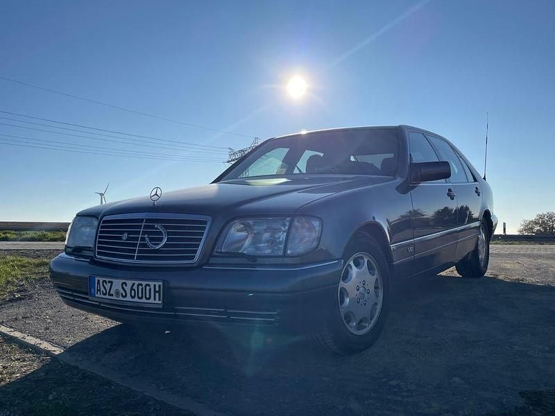 Grau Gebraucht 1994 Mercedes S600L Limousine | 14.900 € - Bild 1/4