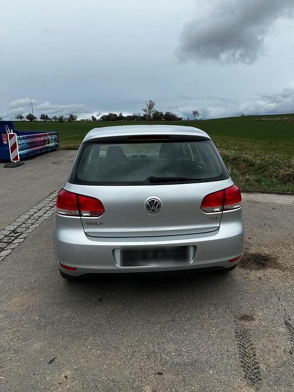 Gebraucht VW Golf VI 105 PS (77 kW) 2010 Silber Kleinwagen