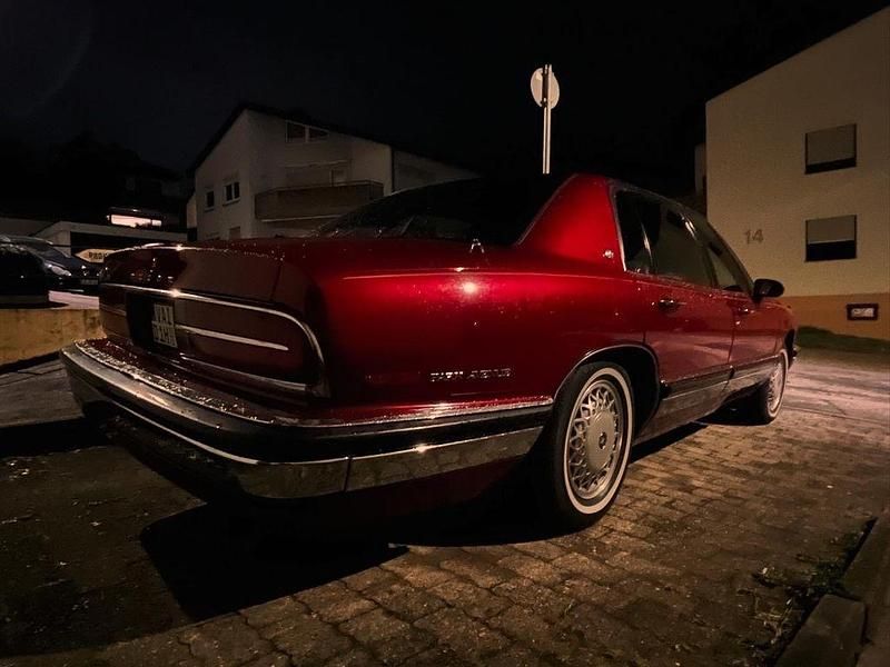 Gebraucht Buick Park Avenue 173 PS (127 kW) 1992 Rot Limousine