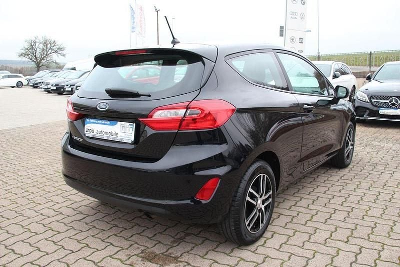 Gebraucht Ford Fiesta Trend 86 PS (63 kW) 2018 Schwarz Kleinwagen