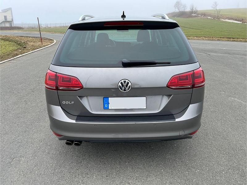 Gebraucht VW Golf VII Highline 150 PS (110 kW) 2014 Grau Kombi