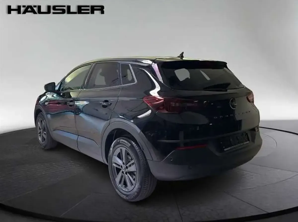 Gebraucht Opel Grandland X 131 PS (96 kW) 2022 Schwarz SUV