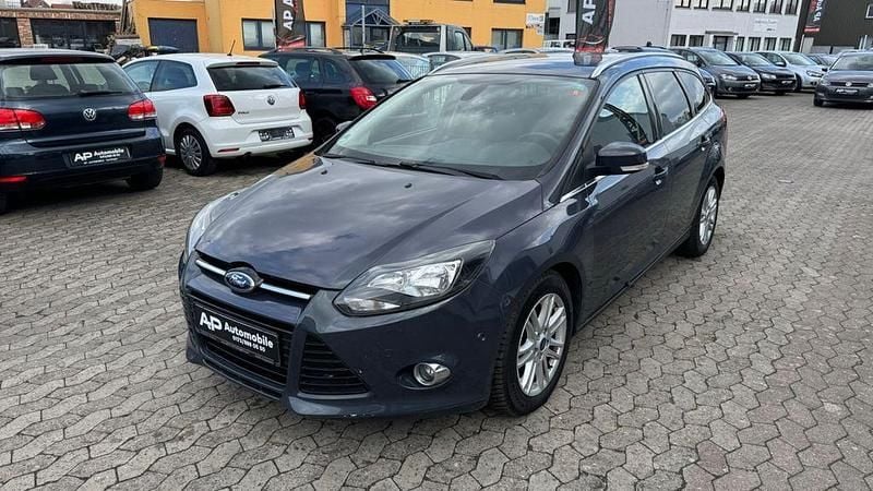 Gebraucht Ford Focus Titanium 116 PS (85 kW) 2014 Grau Kombi