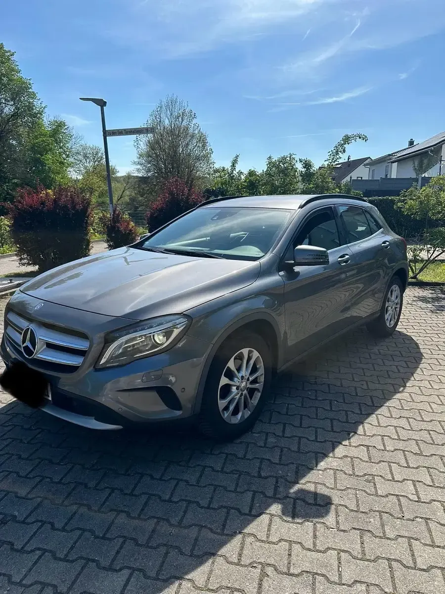 Gebraucht Mercedes GLA220 170 PS (125 kW) 2014 Grau SUV