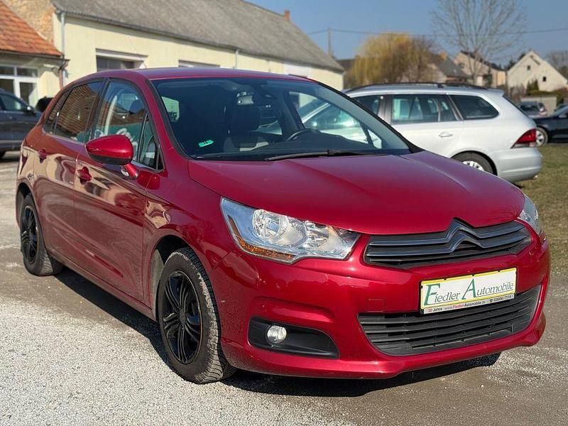 Gebraucht Citroën C4 SELECTION 120 PS (88 kW) 2012 Rot Limousine