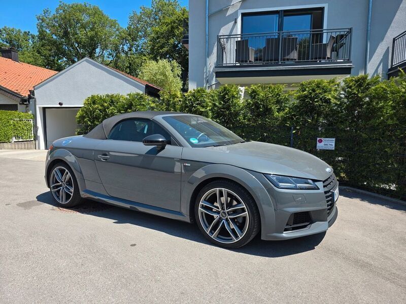 Grau Gebraucht 2016 Audi TT Roadster S-Line Cabrio | 22.990 € (Fairer Preis) - Bild 1/4
