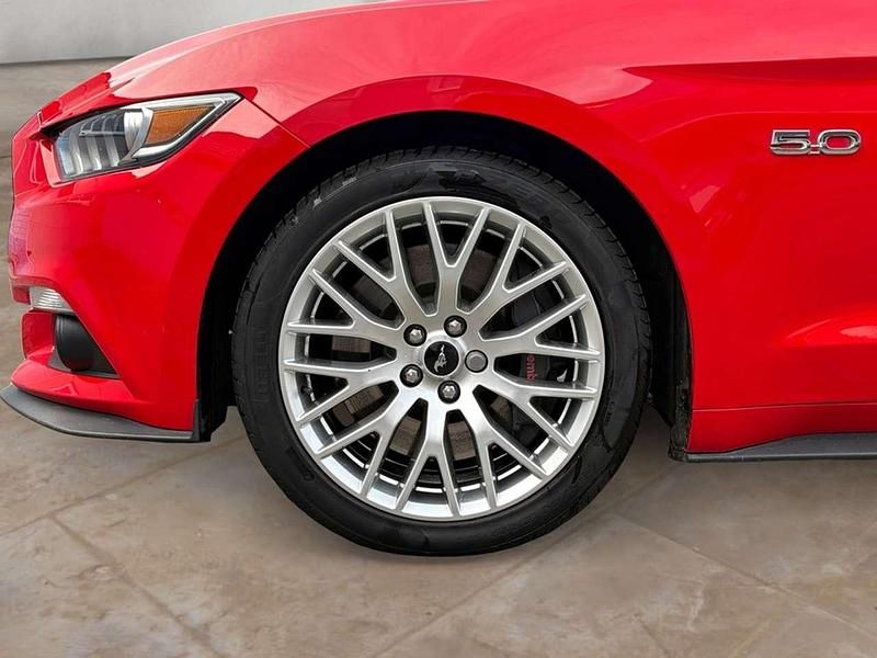 Gebraucht Ford Mustang GT 421 PS (309 kW) 2017 Racerot uni Coupé