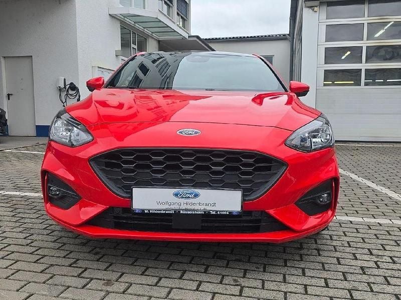 Gebraucht Ford Focus ST-Line X 155 PS (114 kW) 2021 Rot Limousine