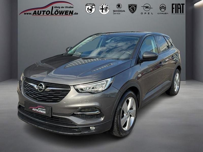 Mondstein grau/e:vulkan grau Gebraucht 2020 Opel Grandland X Edition SUV | 14.750 € (Guter Preis) - Bild 1/4