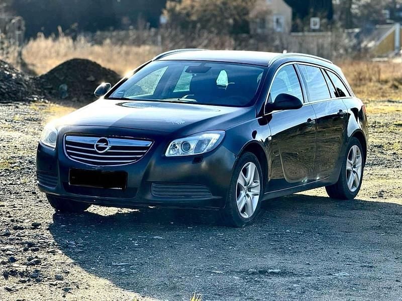 Schwarz Gebraucht 2010 Opel Insignia Kombi | 1.500 € (Superpreis) - Bild 1/4