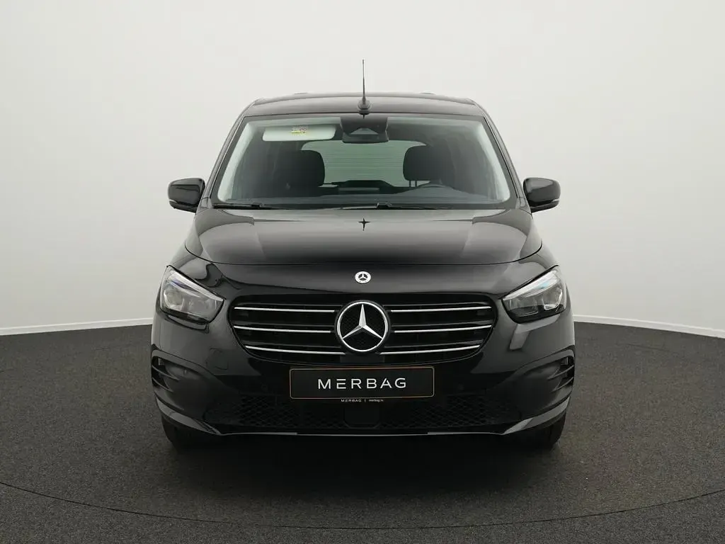 Gebraucht Mercedes T180 Edition 116 PS (85 kW) 2023 Schwarz Van / Kleinbus