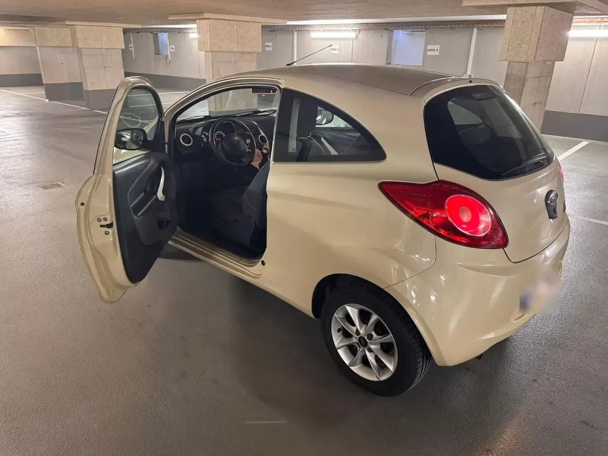 Gebraucht Ford Ka Trend 69 PS (50 kW) 2009 Beige Kleinwagen