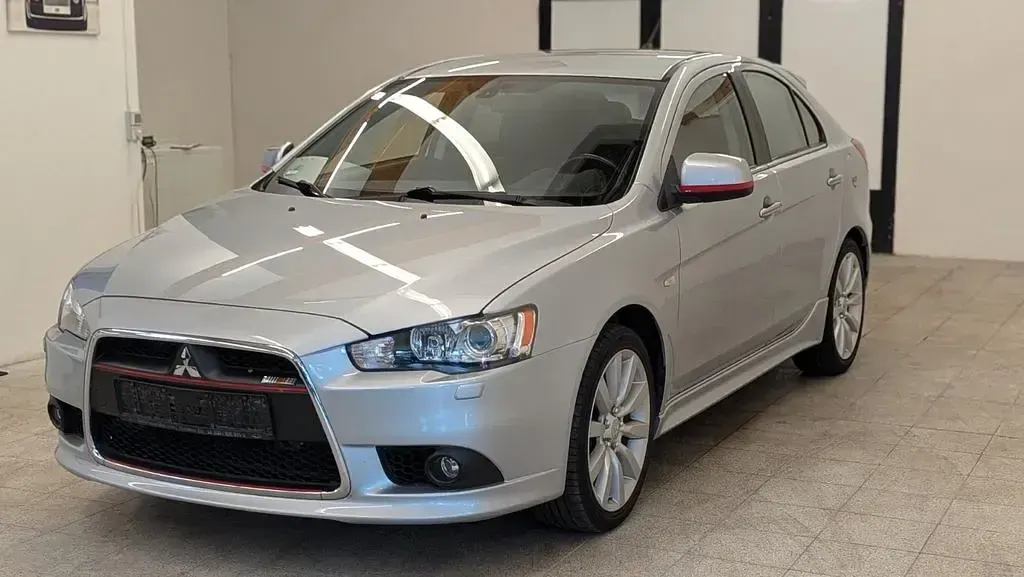 Gebraucht Mitsubishi Lancer 143 PS (105 kW) 2009 Silber Limousine