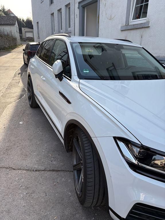 Gebraucht VW Touareg 286 PS (210 kW) 2018 Weiß SUV