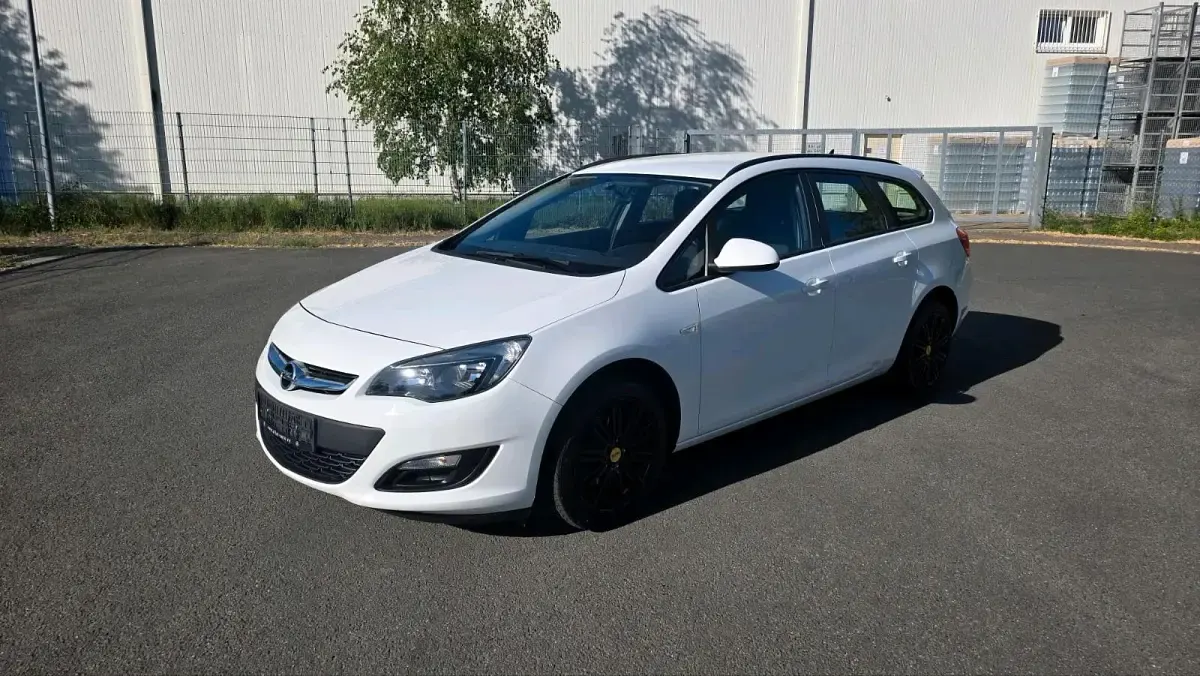 Usata Opel Astra 110 CV (80 kW) 2015 Bianco Station wagon